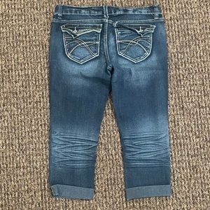 RUE 21 denim capris mid rise size 7/8